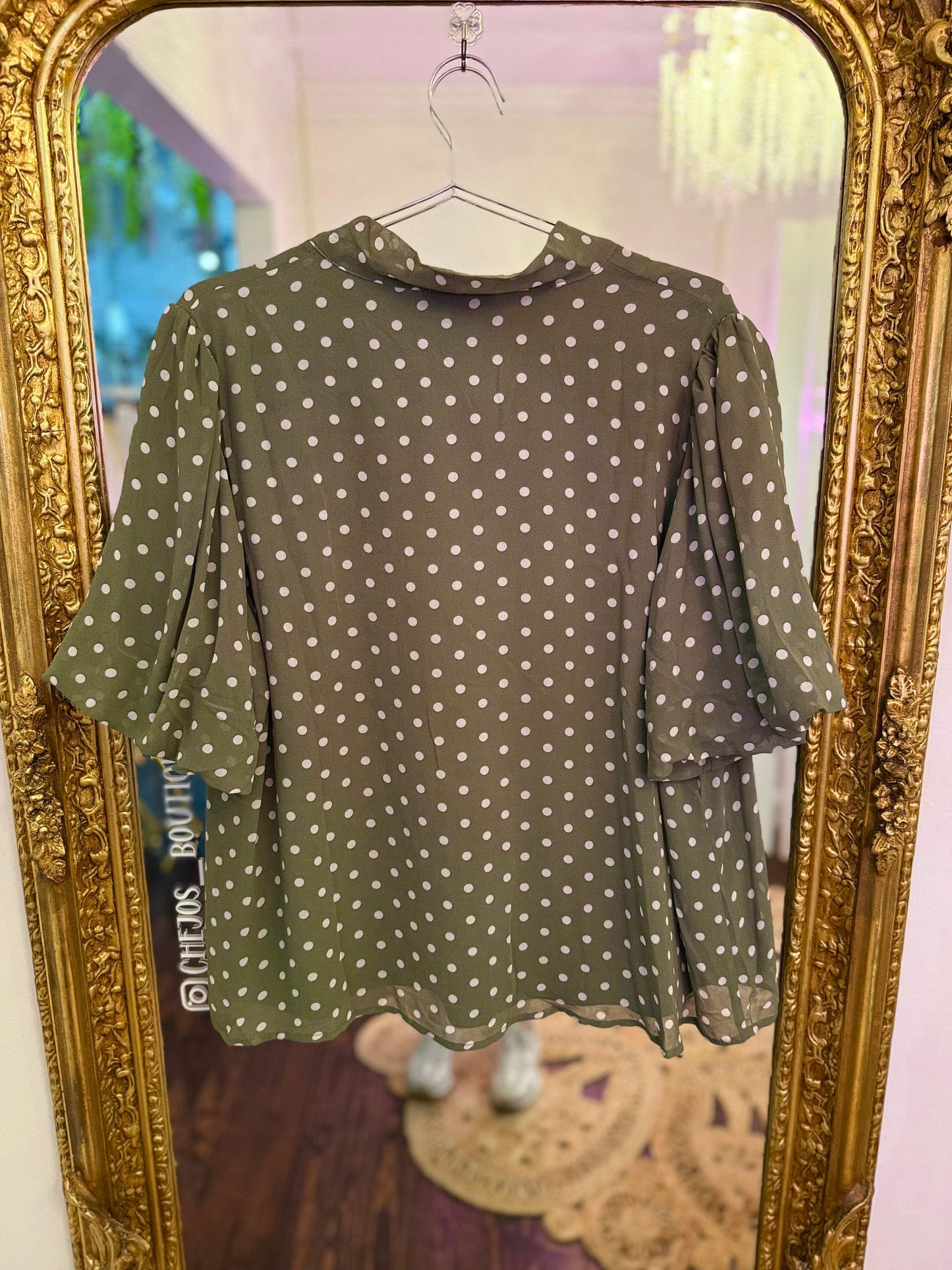 PLUS SIZE | Tynlee Polka Dot Bow Top