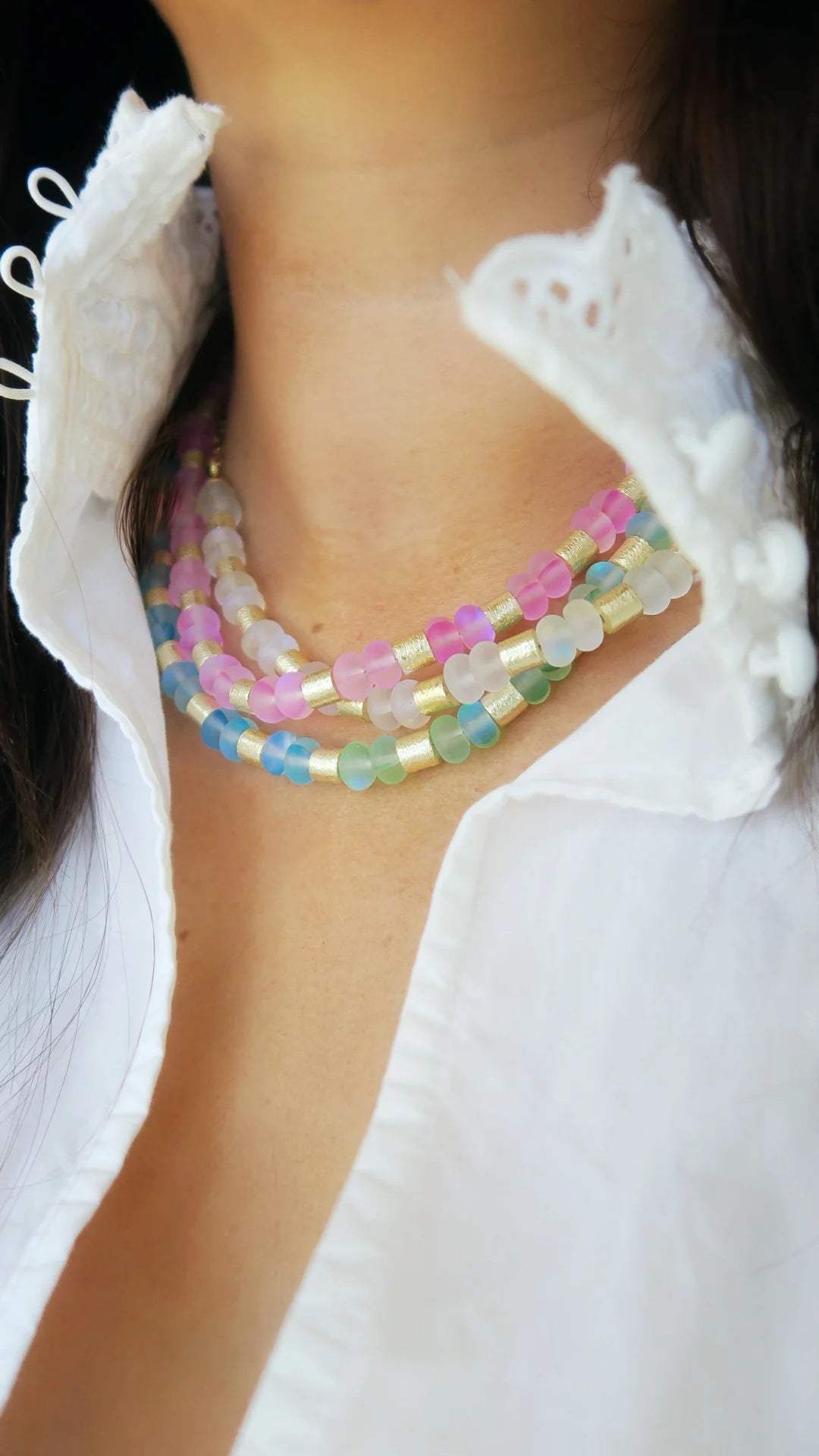 Iridescent Manhattan Collar