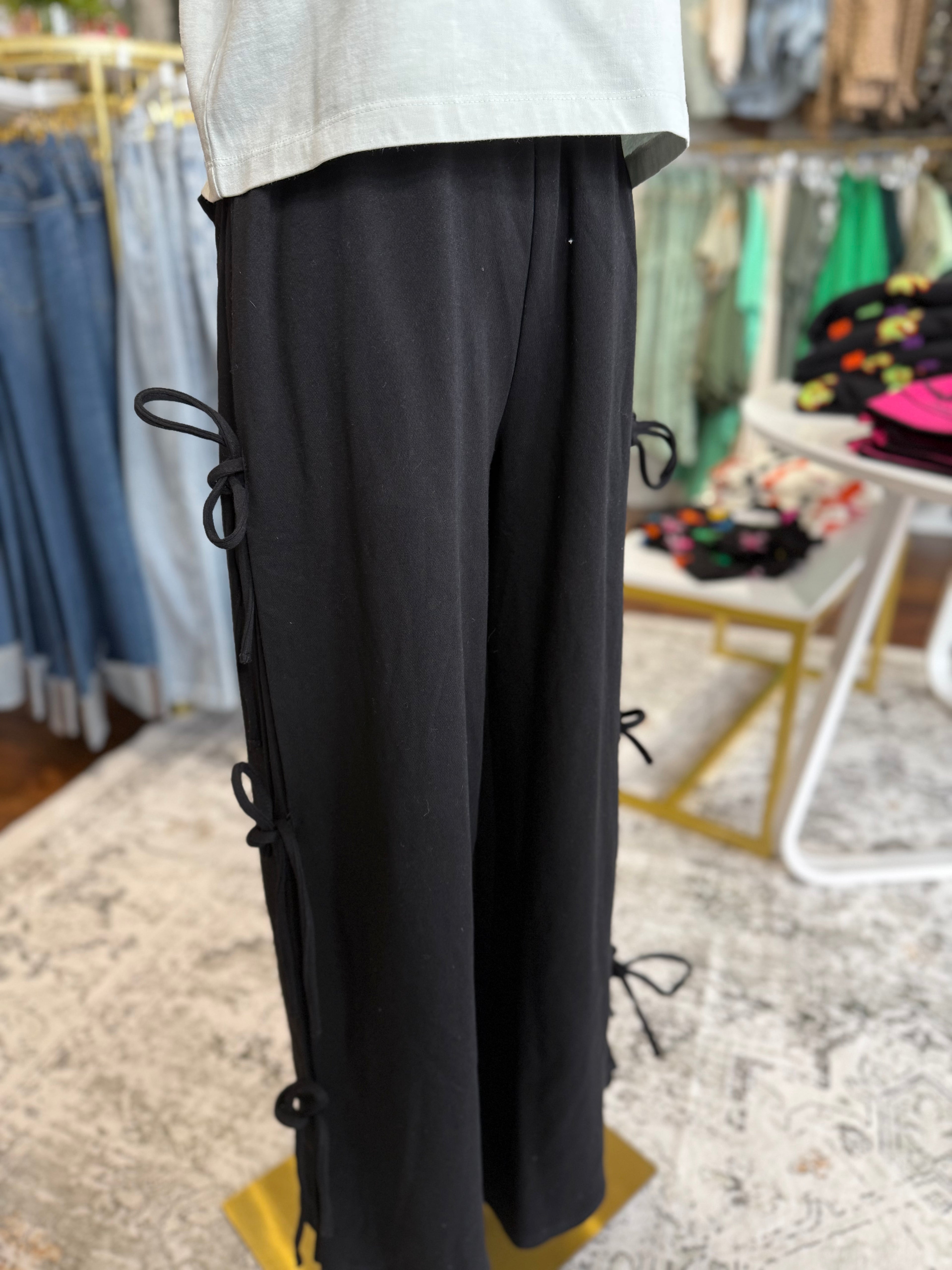 City Walk Bow Sweatpants