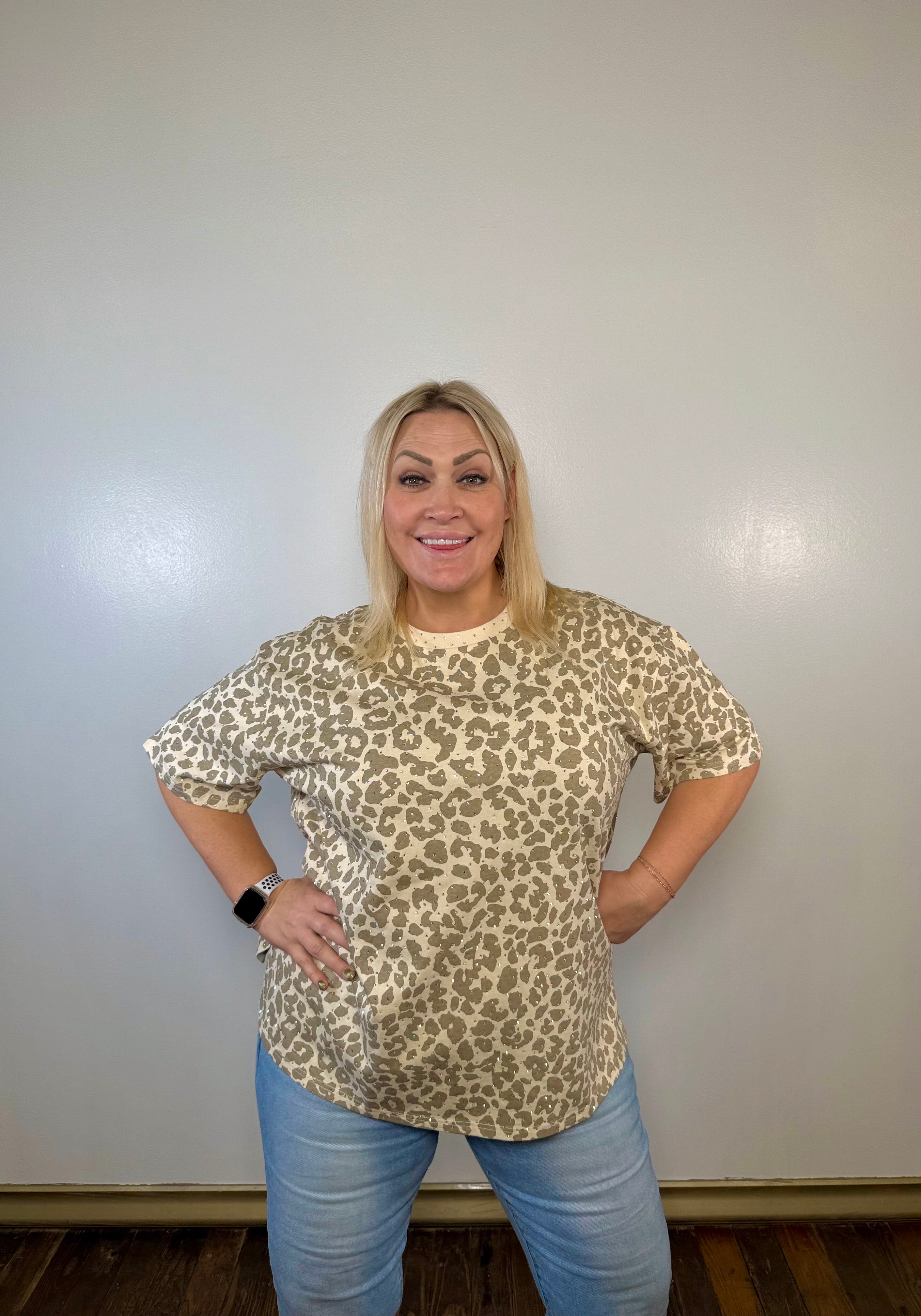 PLUS SIZE | Leopard Rhinestone Short Sleeve Tee