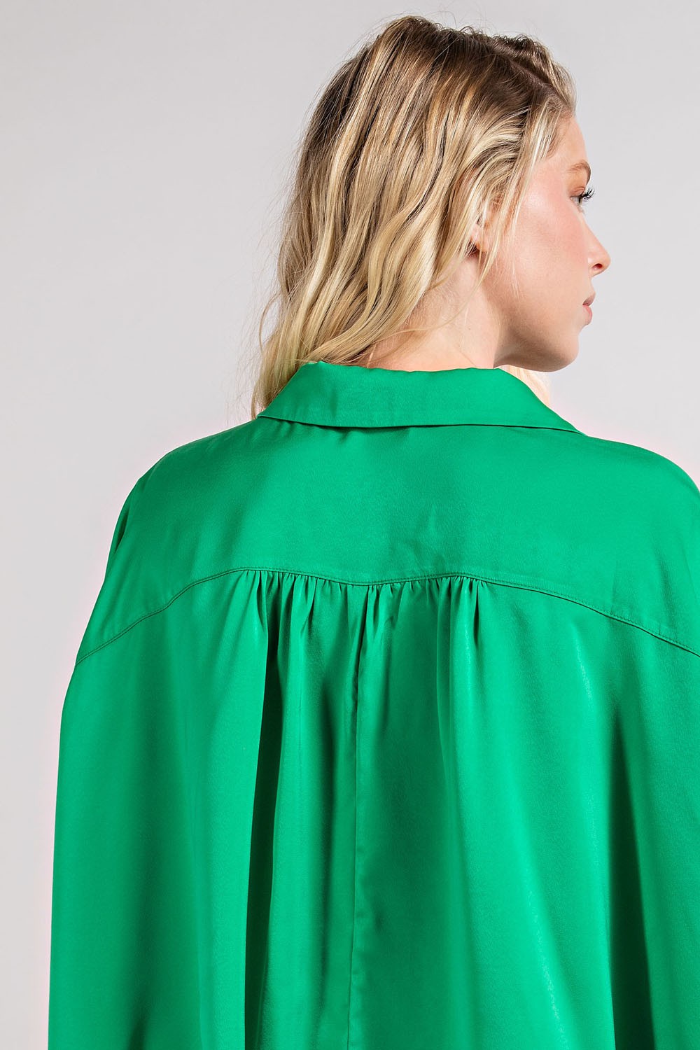 PLUS SIZE | Crystal Button Down Top