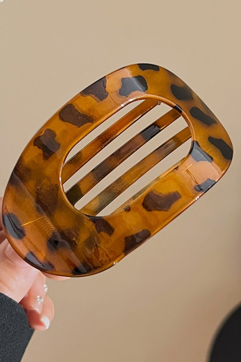 The Perfect Flat Oval Hair Clip