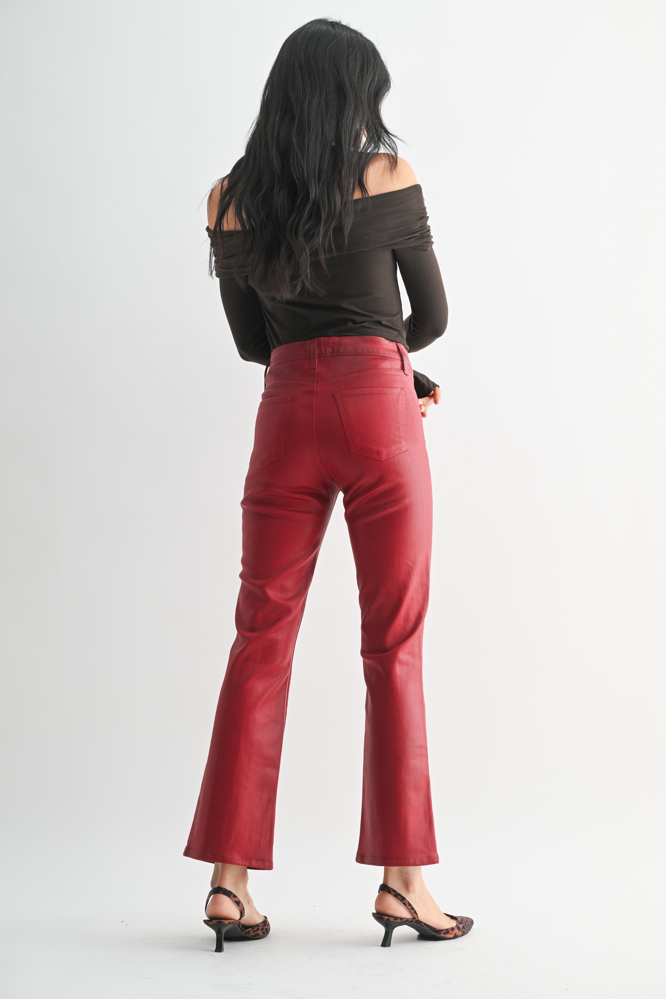 Stand Out Slim Cropped Bootcut Jean