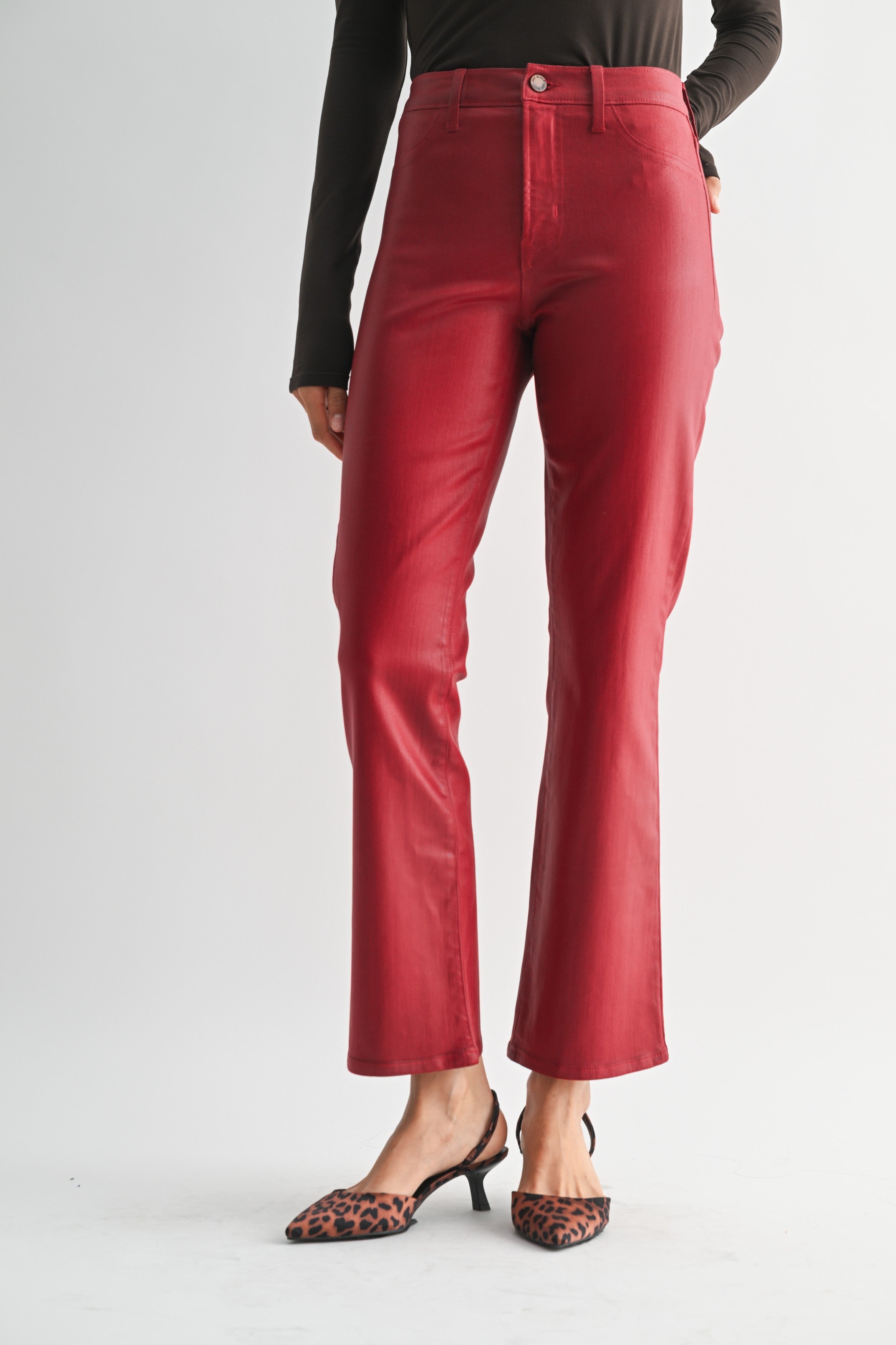 Stand Out Slim Cropped Bootcut Jean