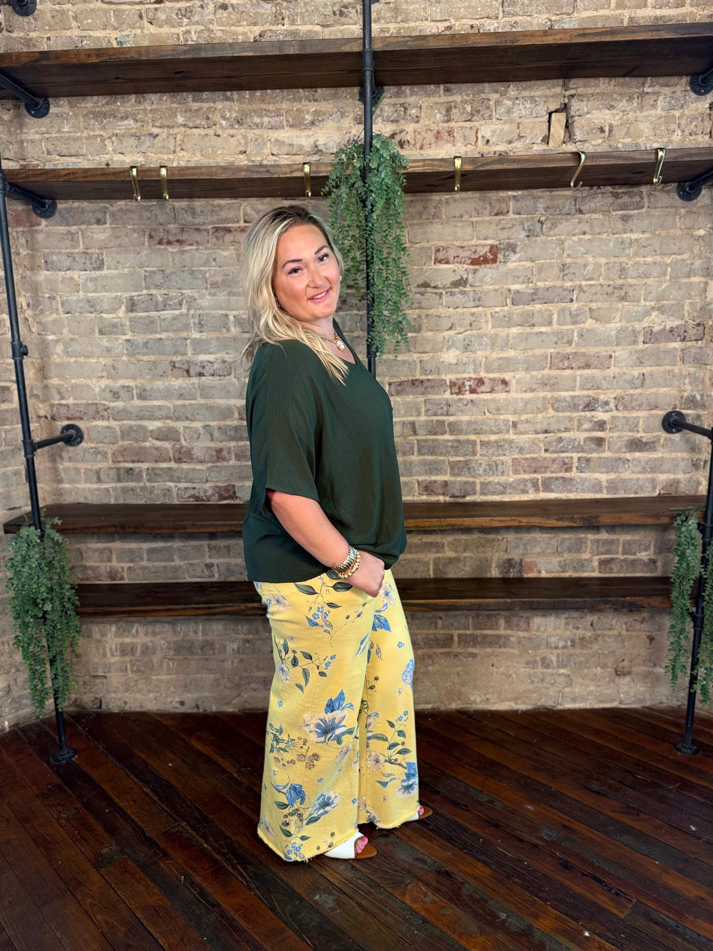 Lindee Floral Soft Stretch Twill Pants | PLUS SIZE AVAILABLE