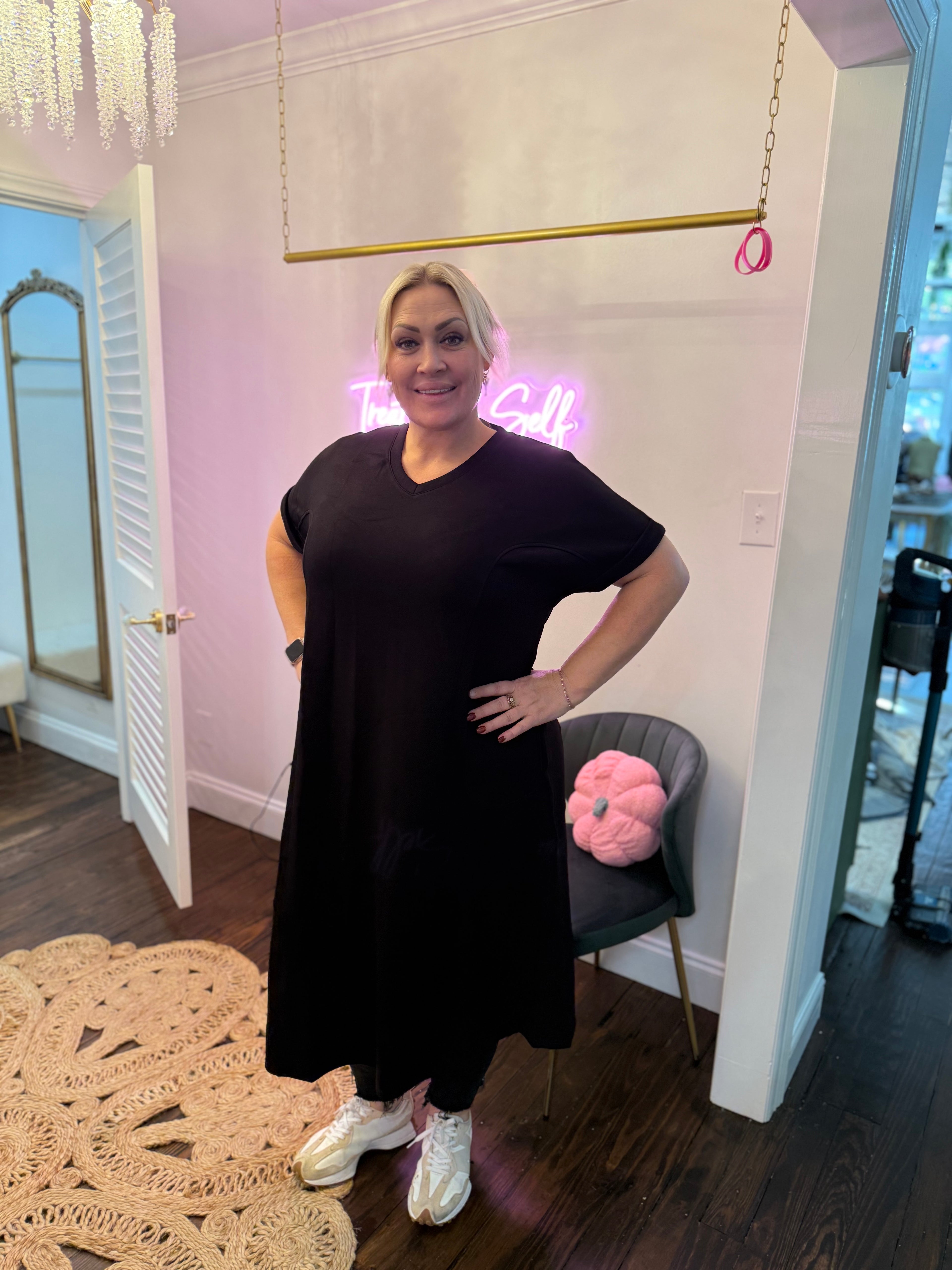 PLUS SIZE | Samira Scuba Short Sleeve Midi Dress