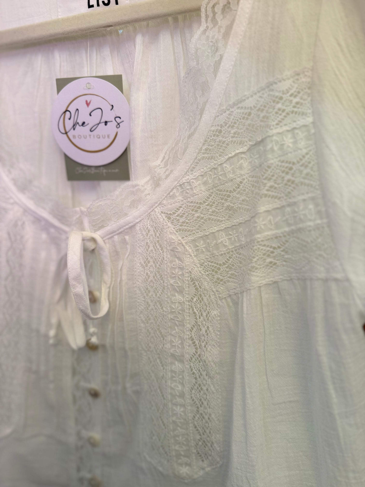 Romantic Lace Trim Cropped Blouse