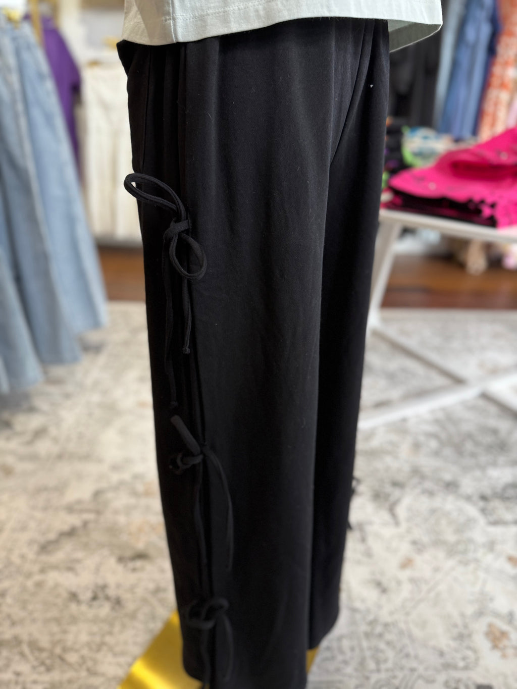 City Walk Bow Sweatpants