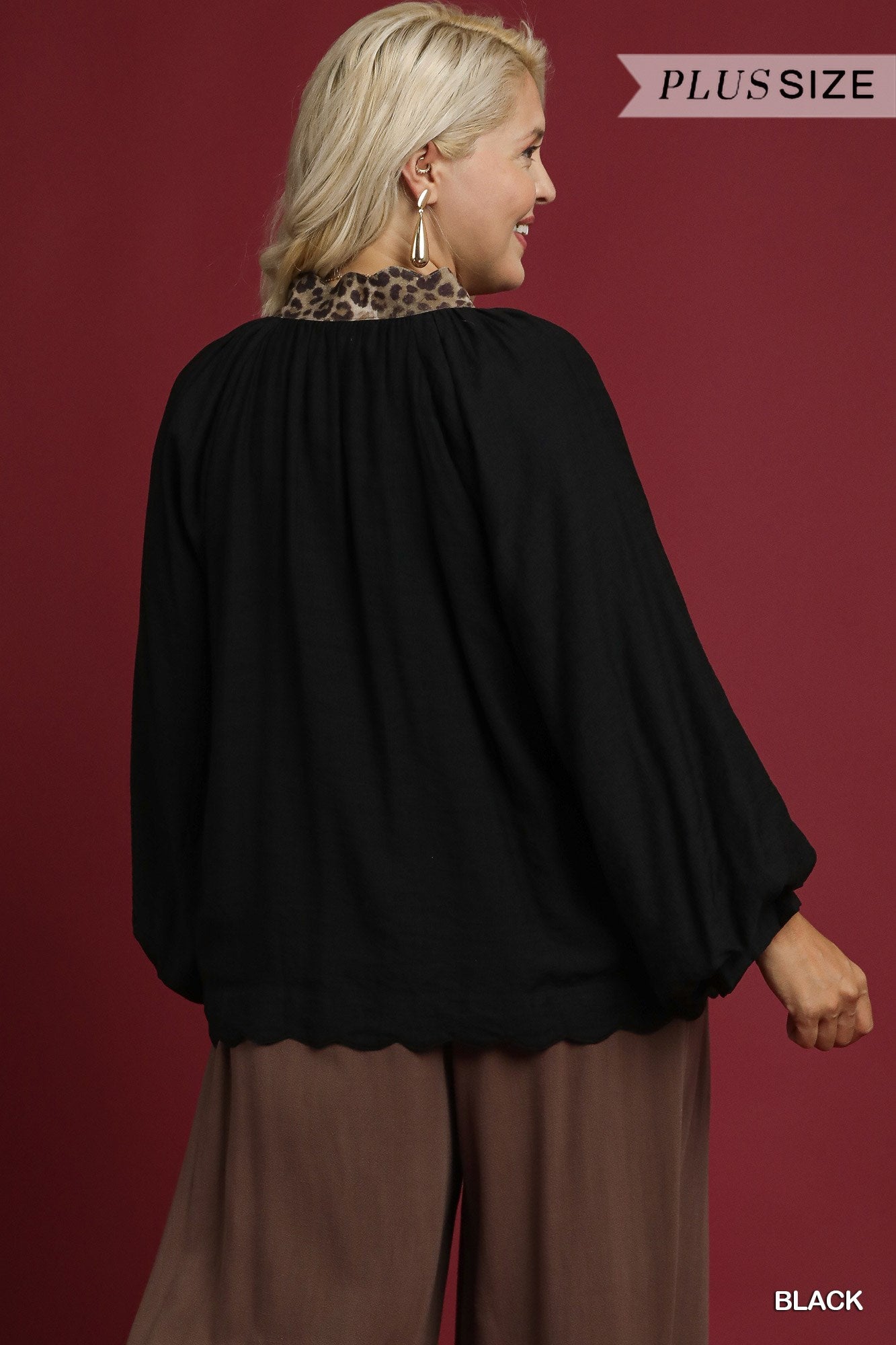 PLUS SIZE | Evelyn Leopard Trim Blouse
