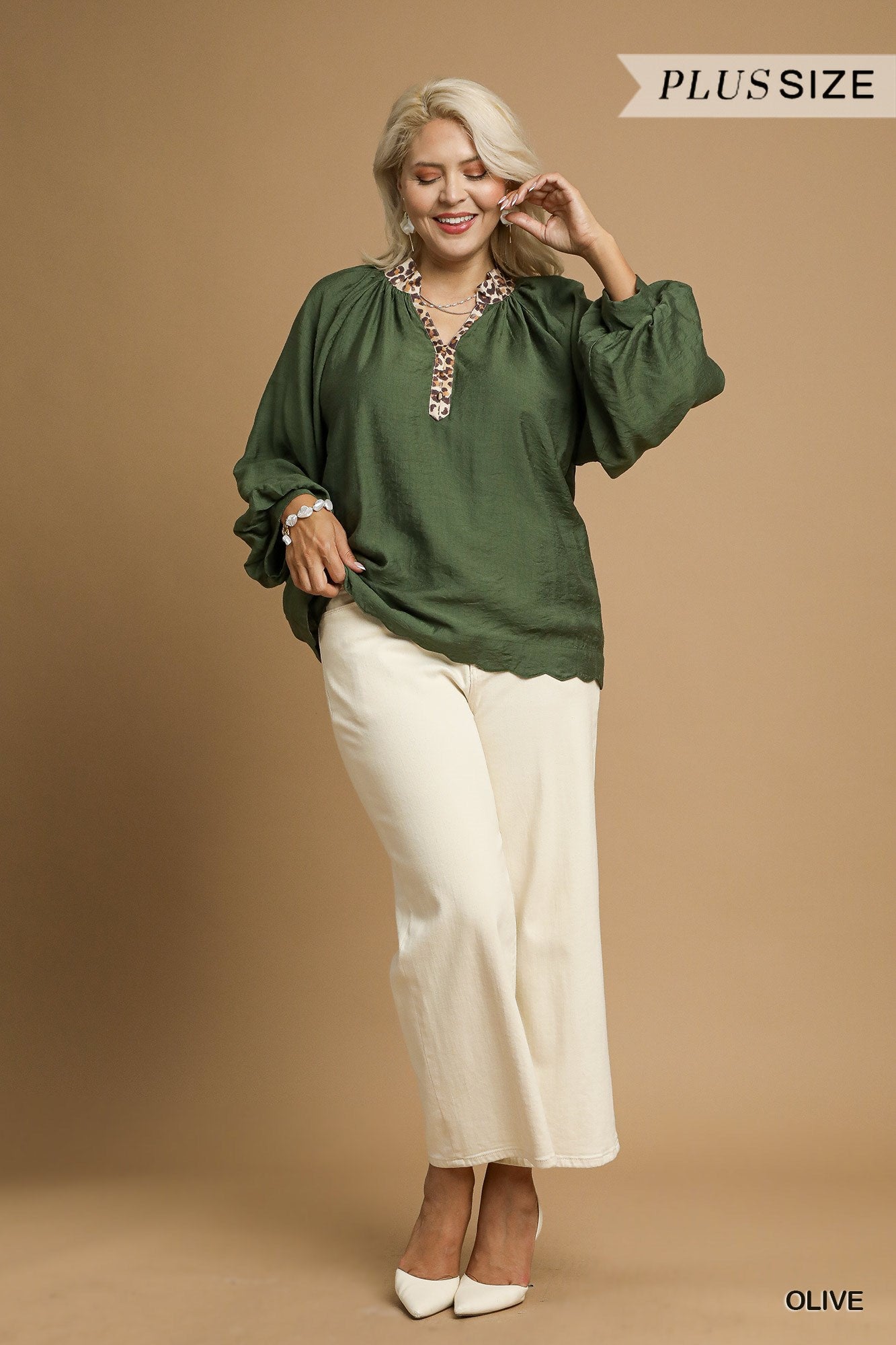 PLUS SIZE | Evelyn Leopard Trim Blouse