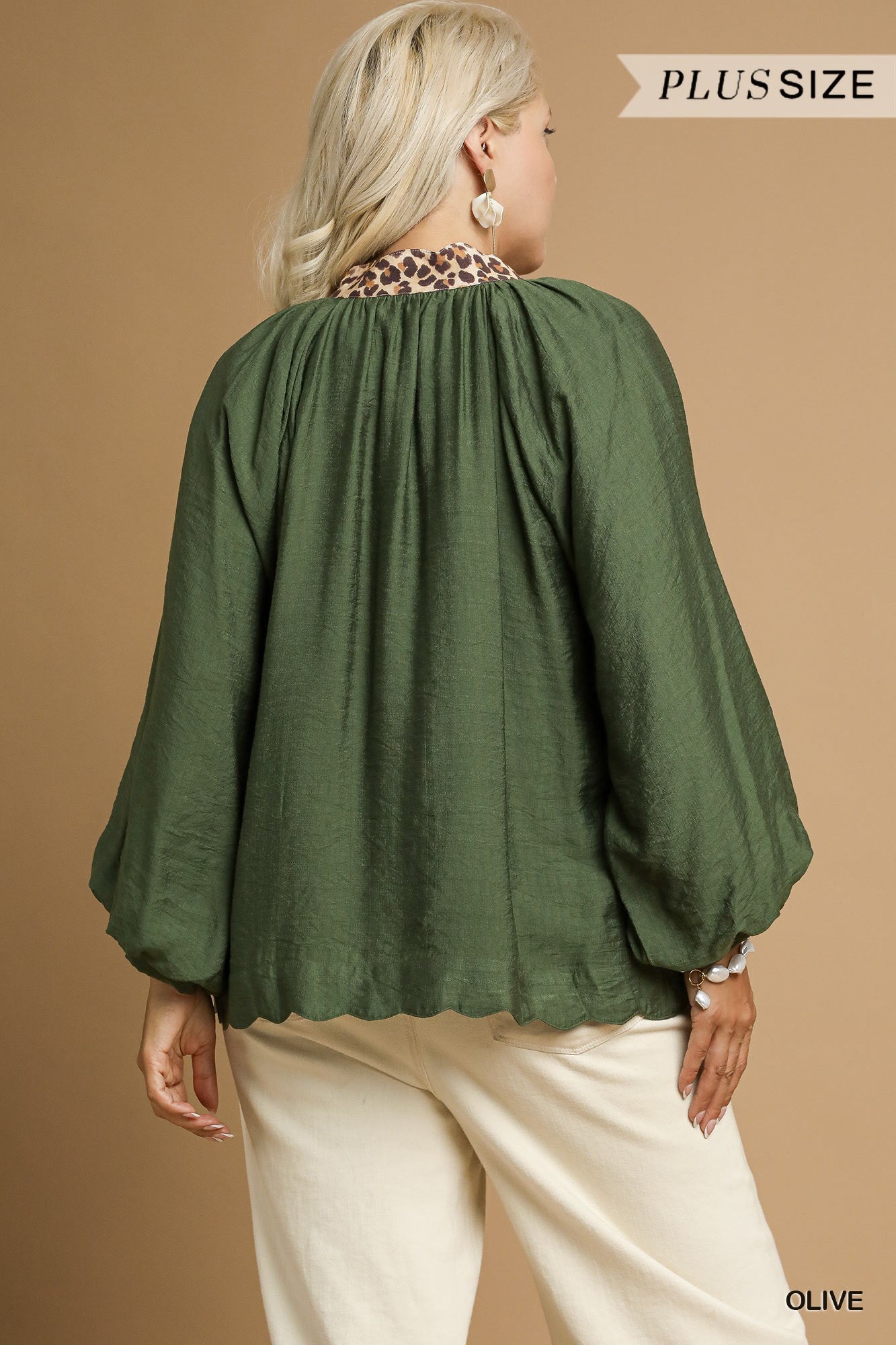 PLUS SIZE | Evelyn Leopard Trim Blouse