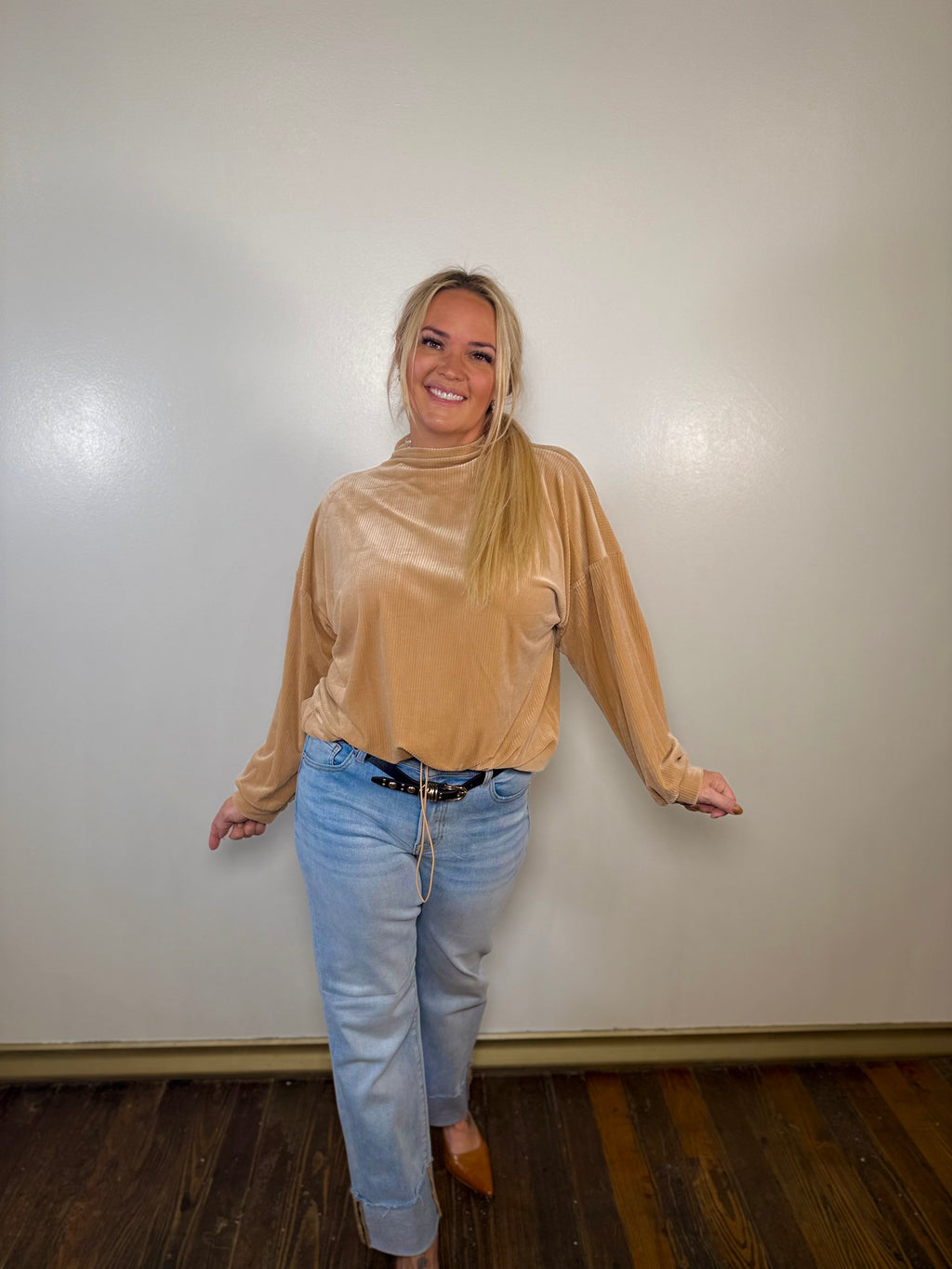 Ren Ribbed Drawstring Hem Pullover