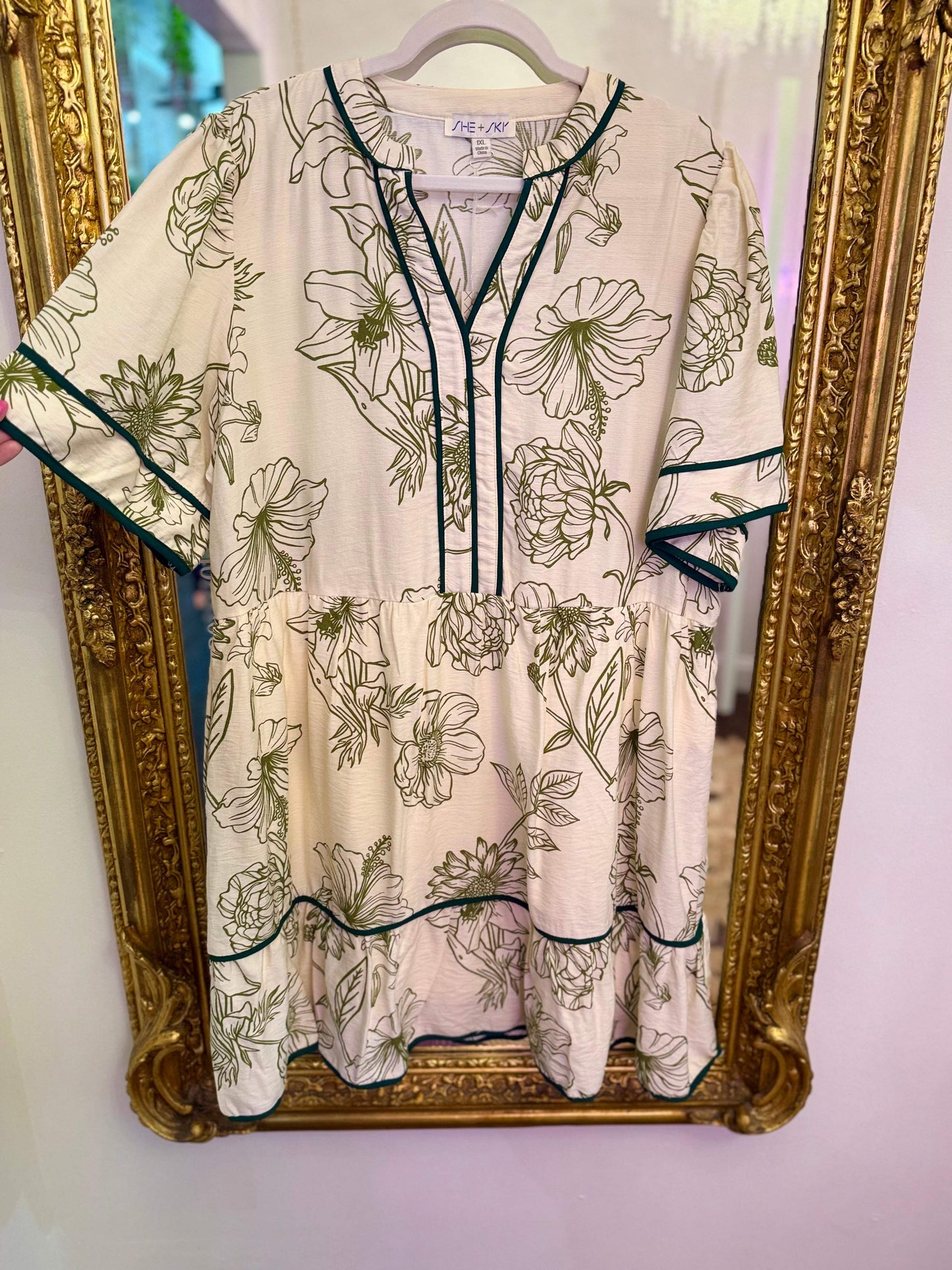 PLUS SIZE | Nana Floral Midi
