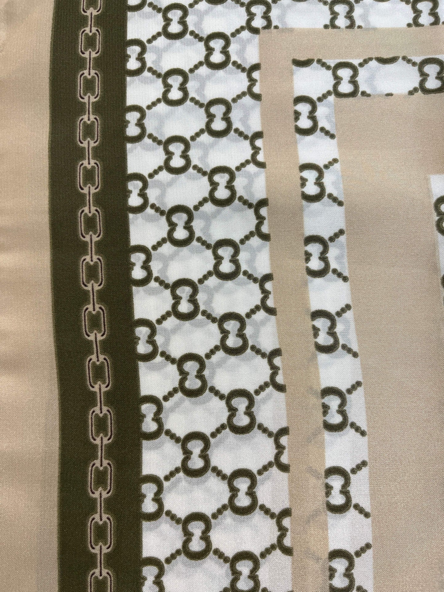 Chain Motif Scarf