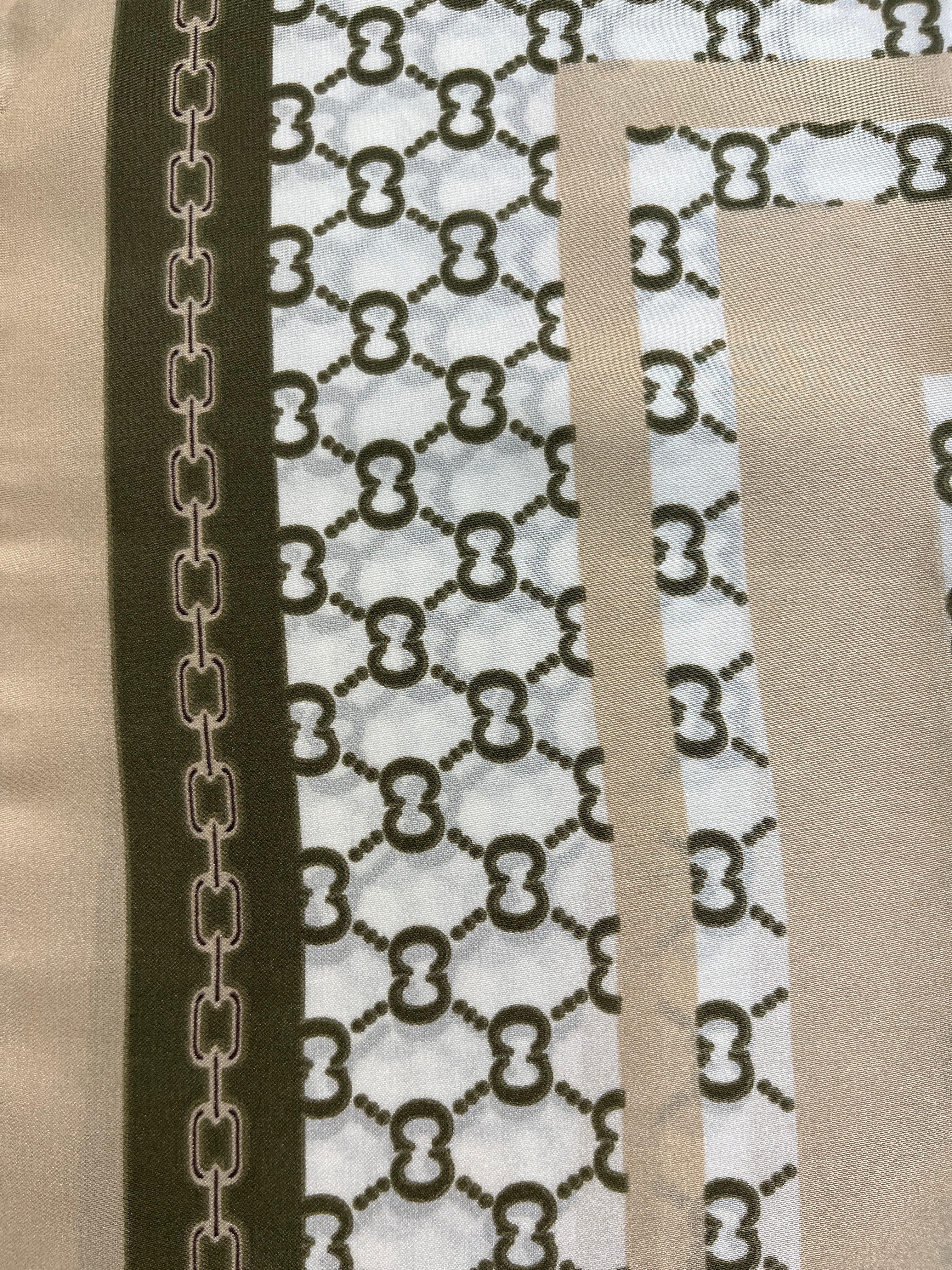 Chain Motif Scarf