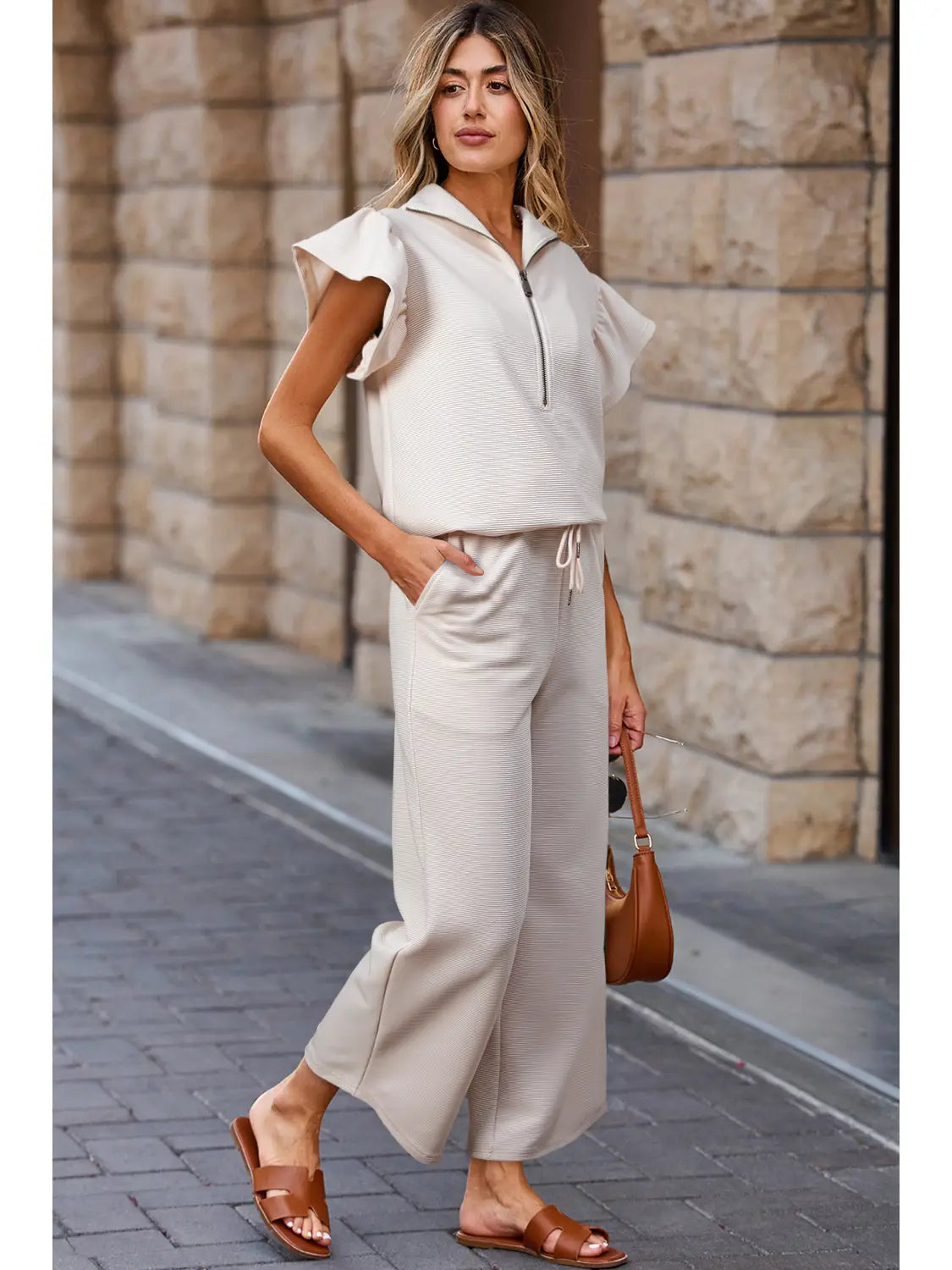 Amina Textured Set