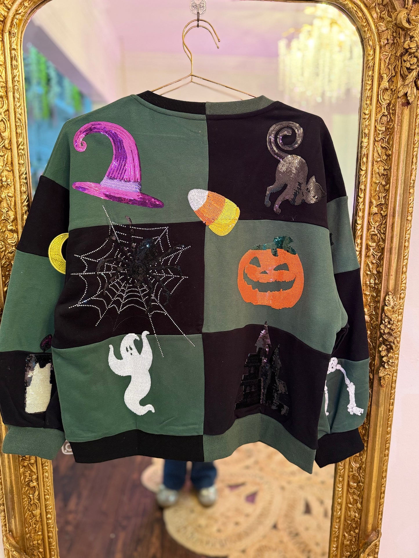 Black & Dark Green Checkered Halloween Icon Sweatshirt | Queen of Sparkles