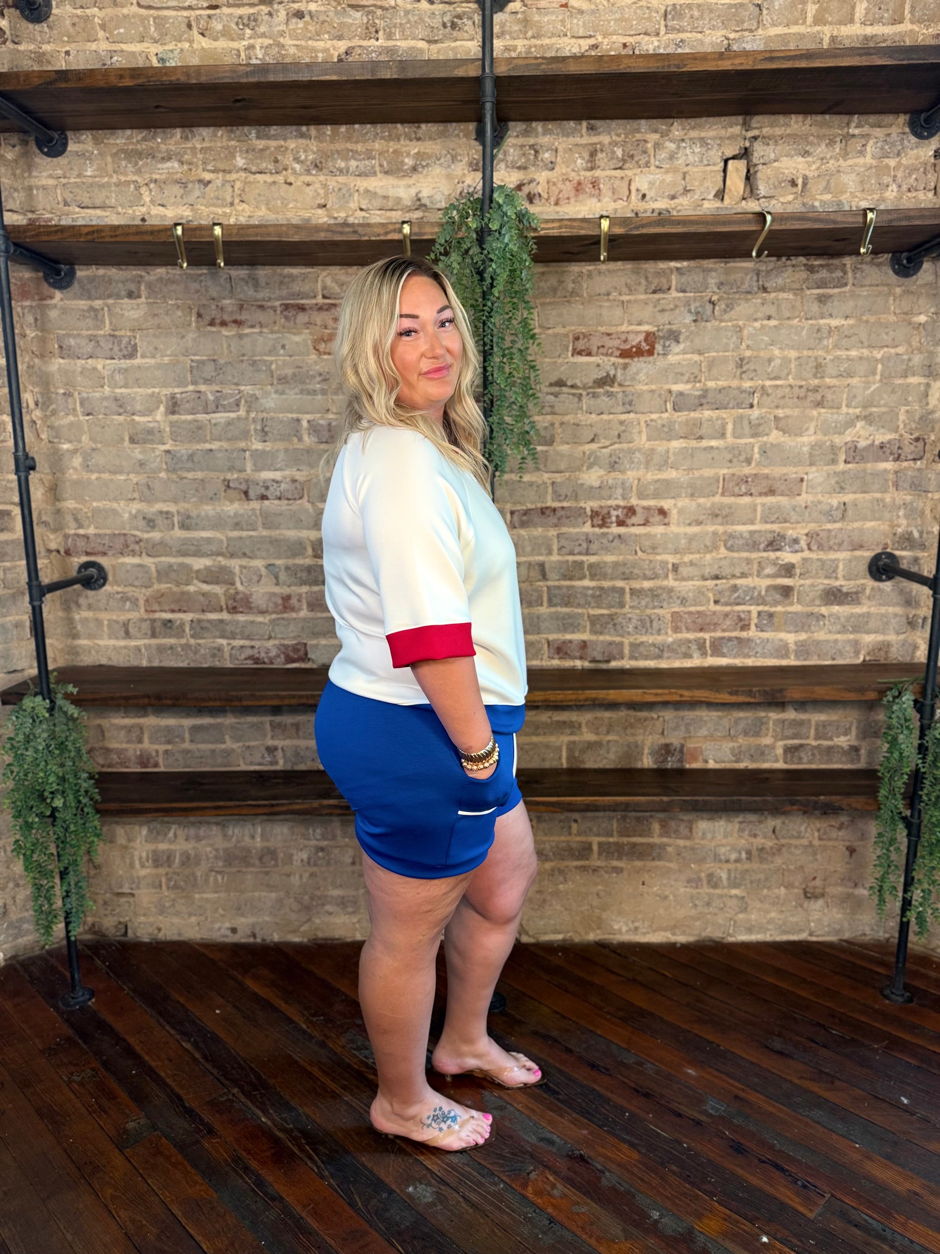 PLUS SIZE | Effortless Elegance Lounge Top
