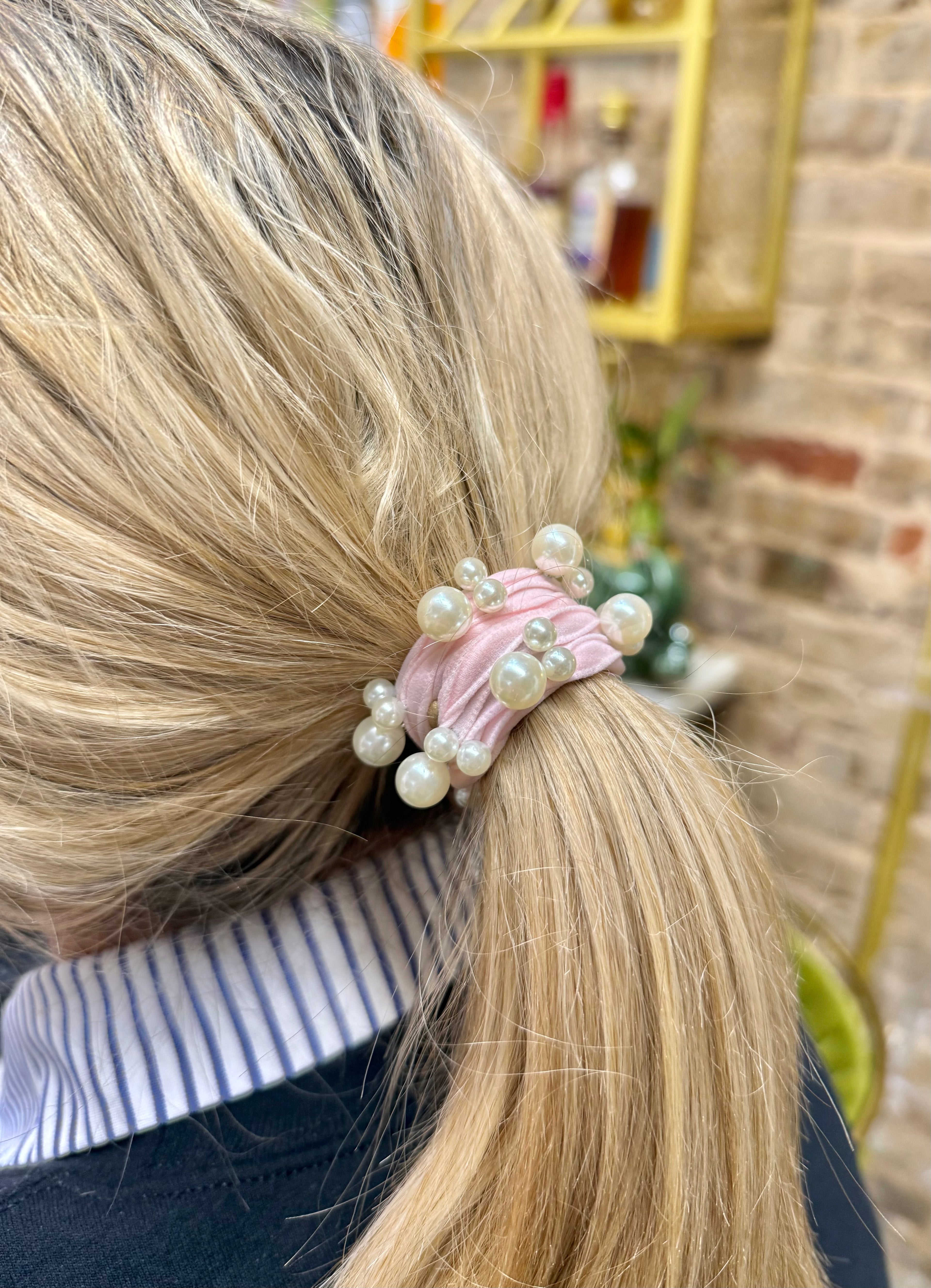 Seamless Pearl Hair Ties | Set of 2