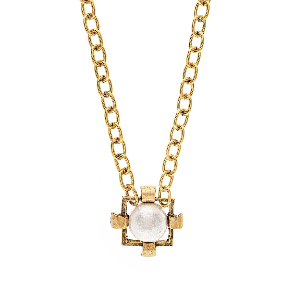 Brooklyn Luminous Pearl Station Necklace