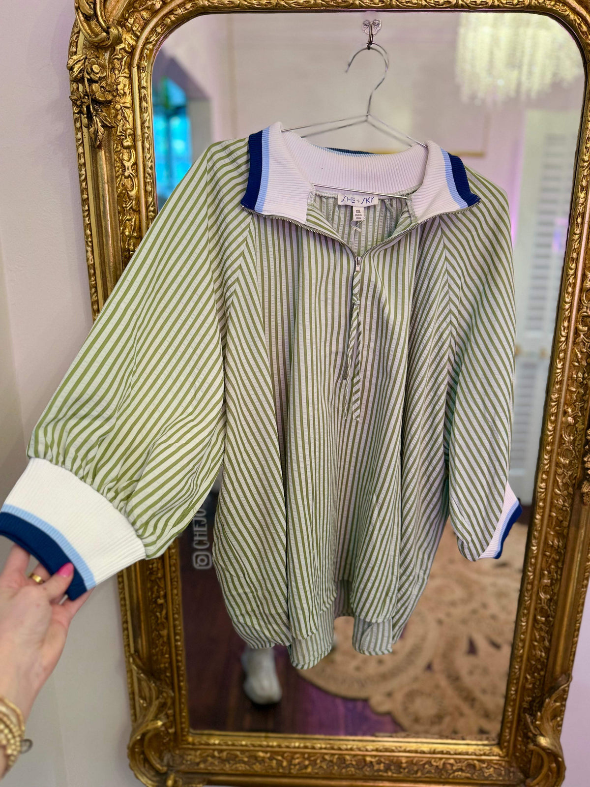 PLUS SIZE | Super Refined Collard Top
