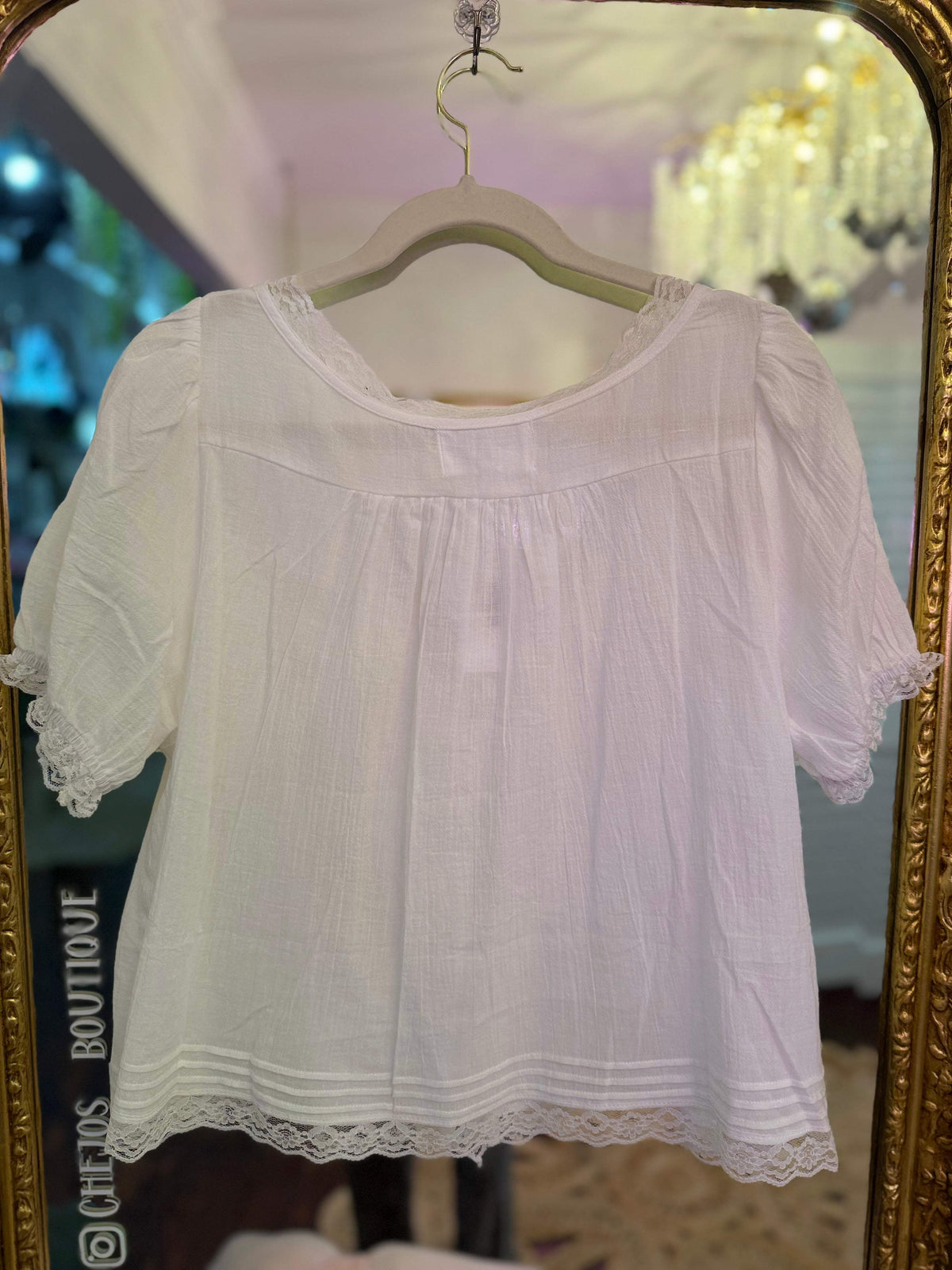 Romantic Lace Trim Cropped Blouse