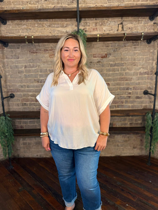 PLUS SIZE | Airflow V-Neck Top
