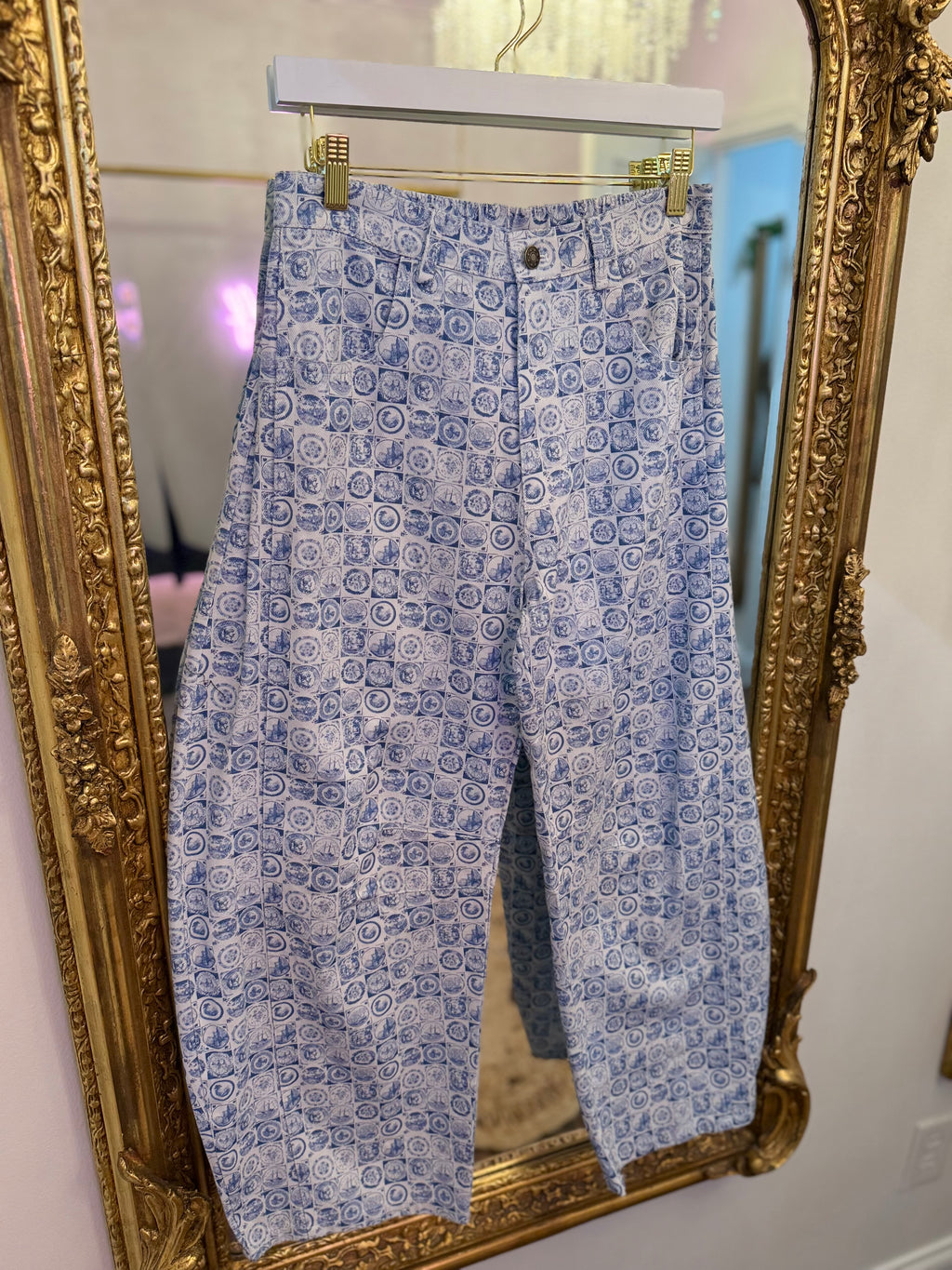Coin Stamp Print Barrel Jeans