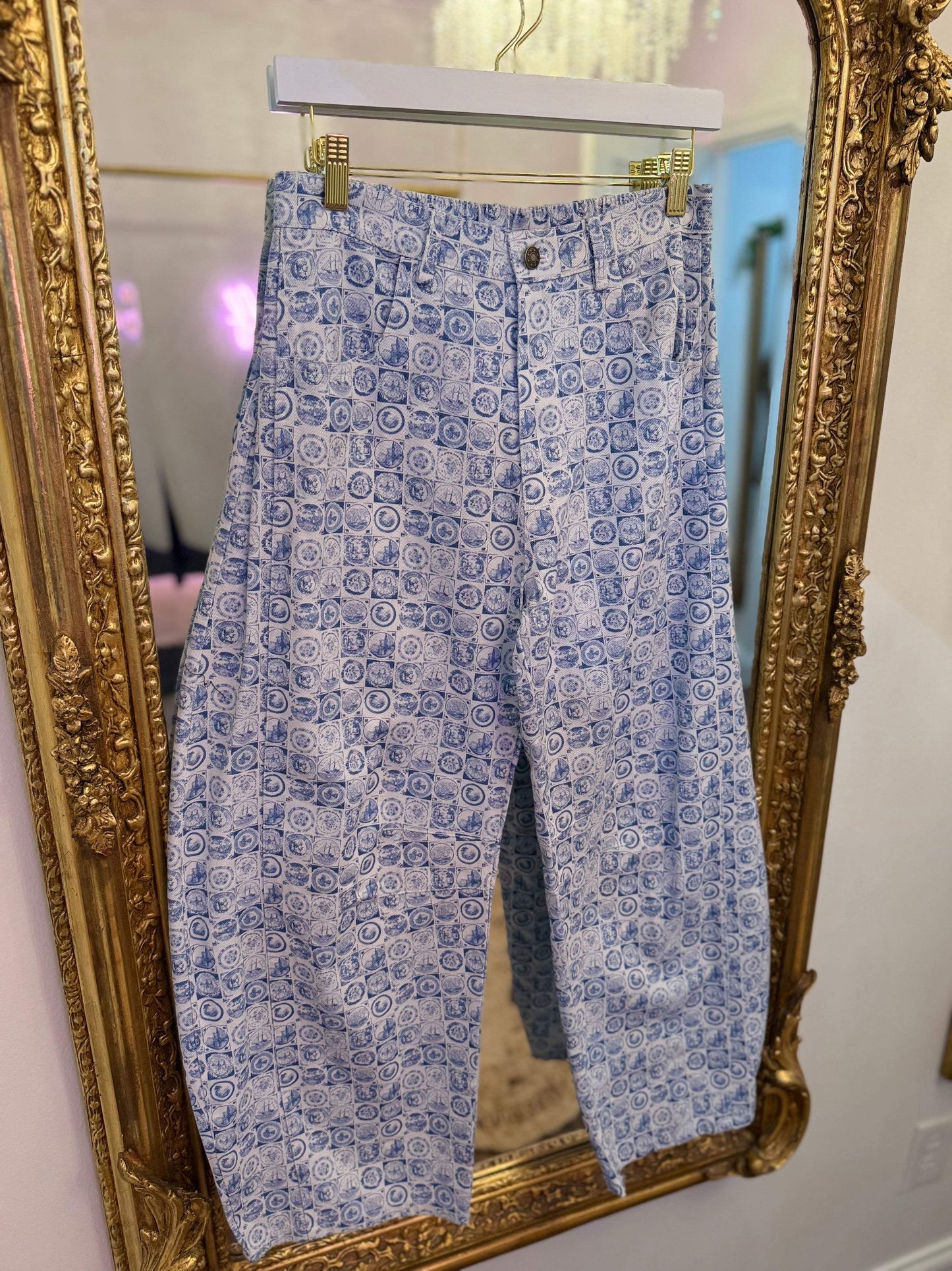 Coin Stamp Print Barrel Jeans