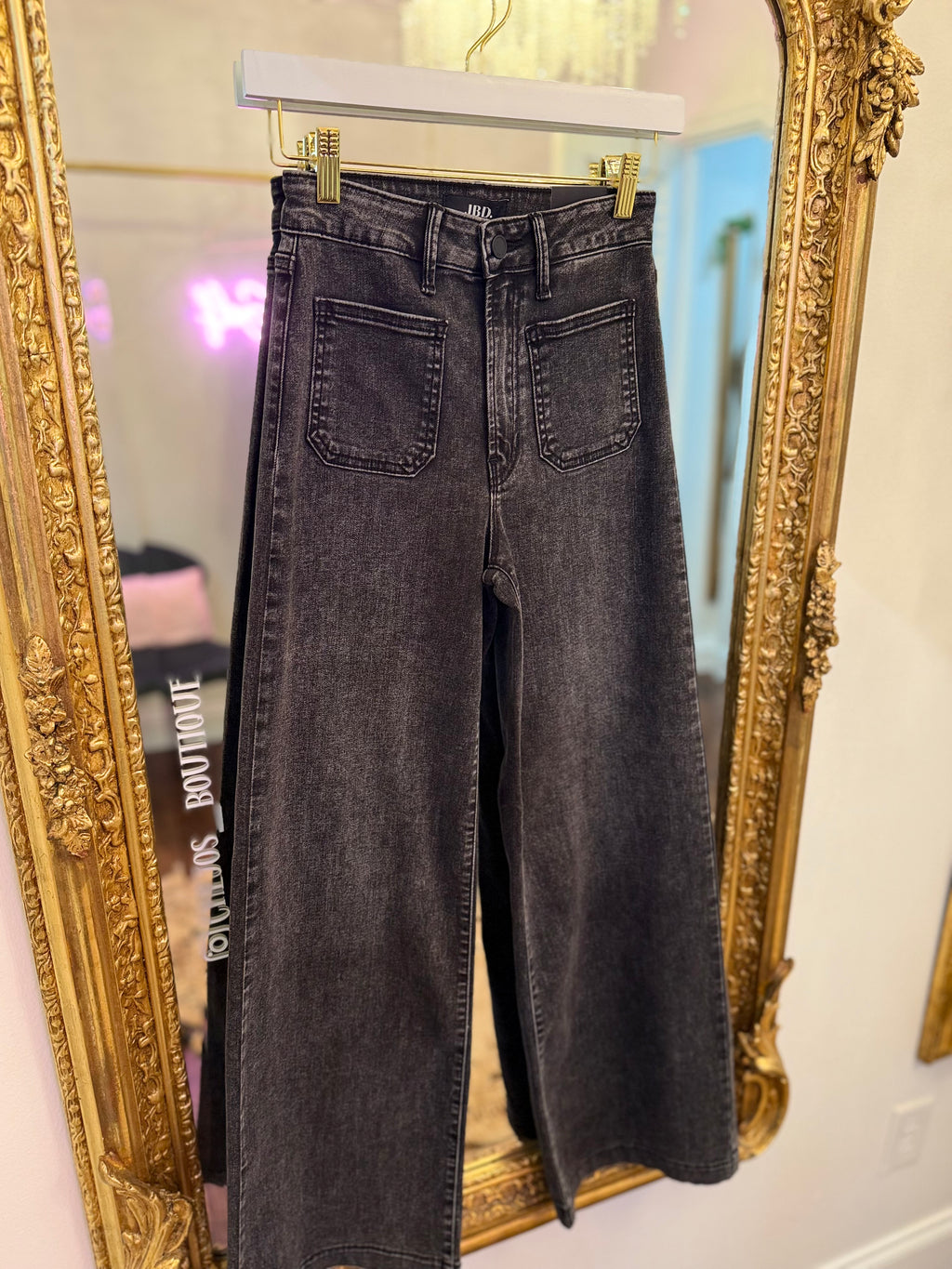 Driftcut Mini Patch Pocket Wide Leg Jeans