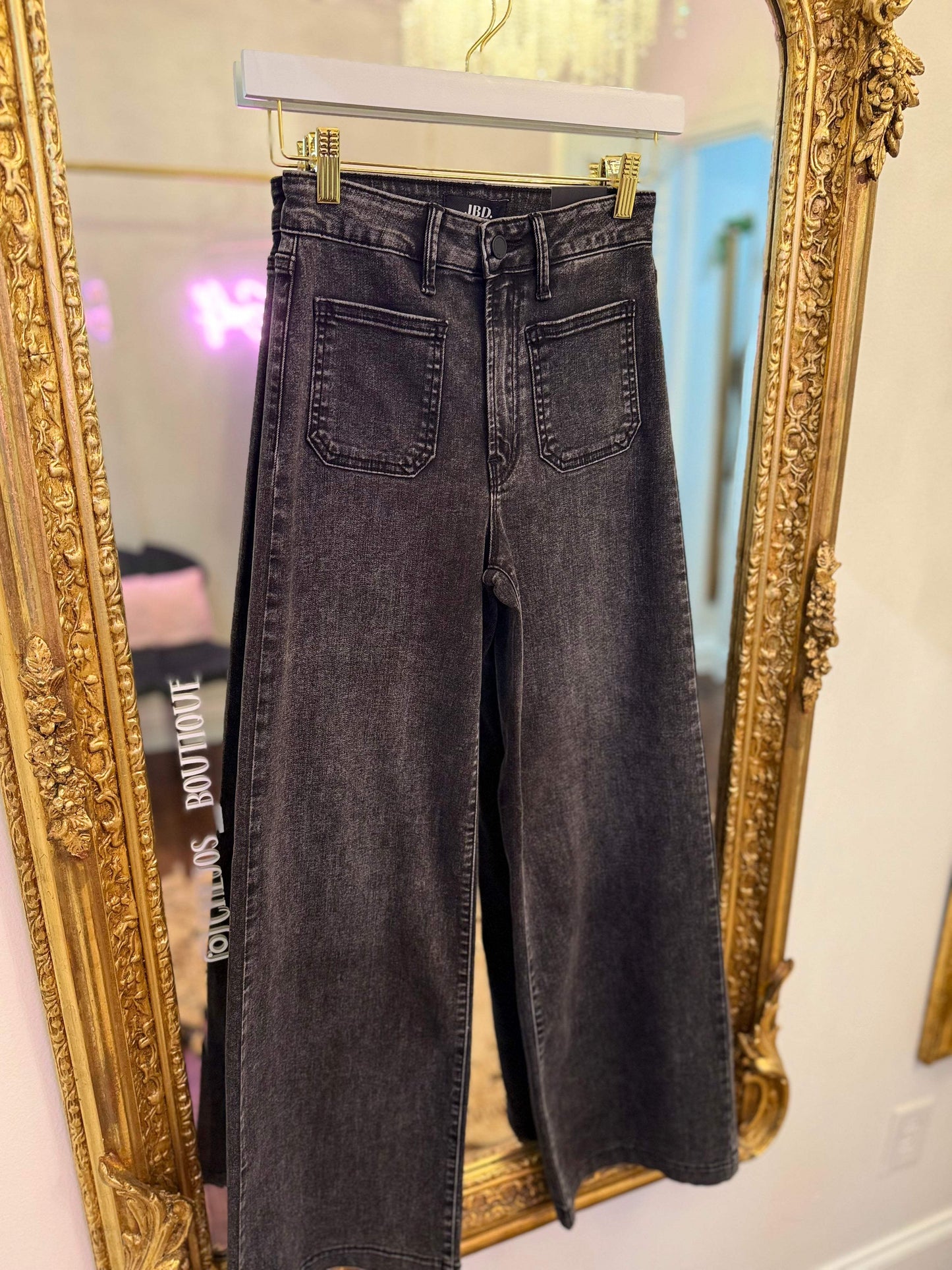 Driftcut Mini Patch Pocket Wide Leg Jeans