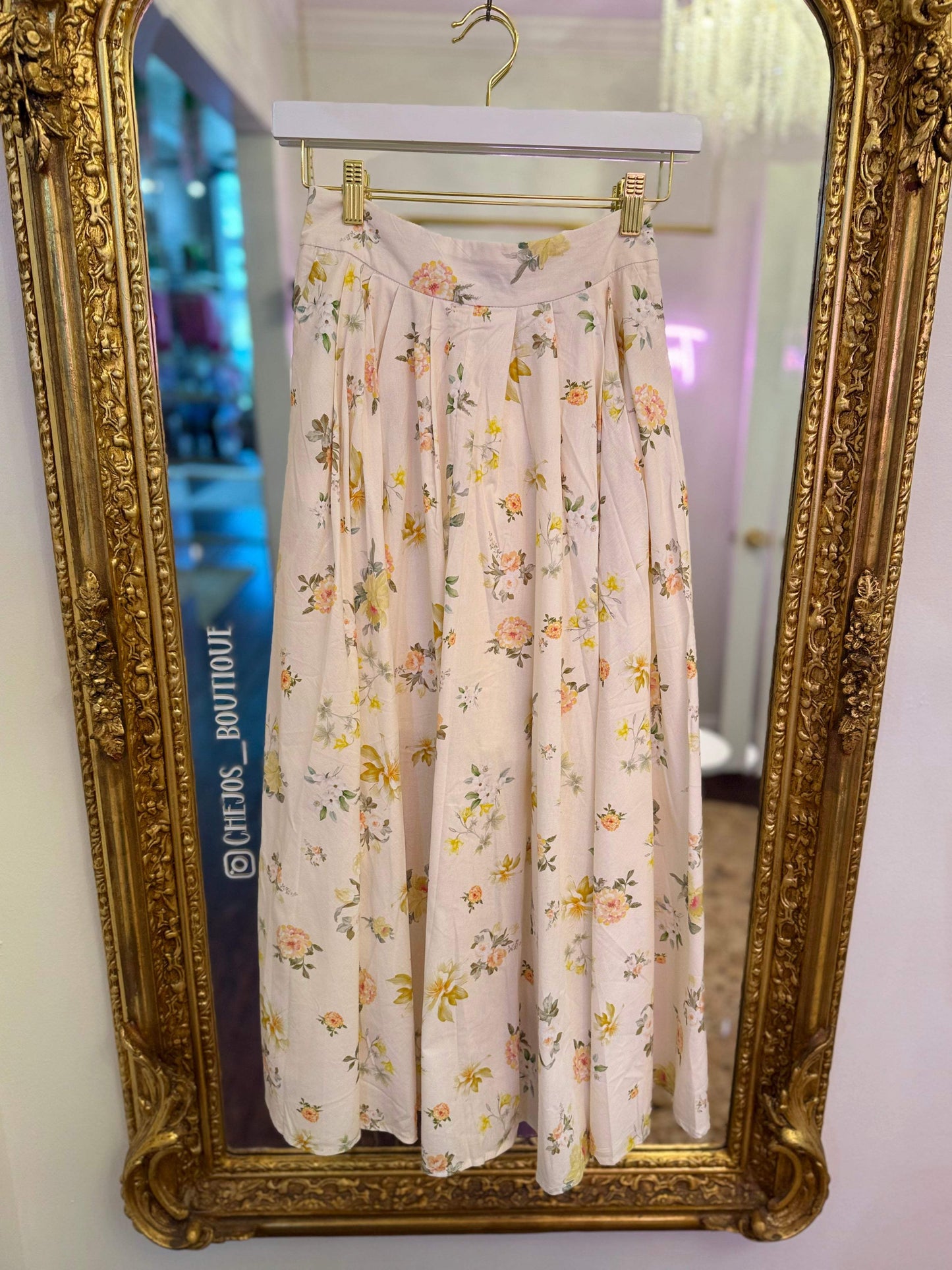 Selah Floral Linen Set