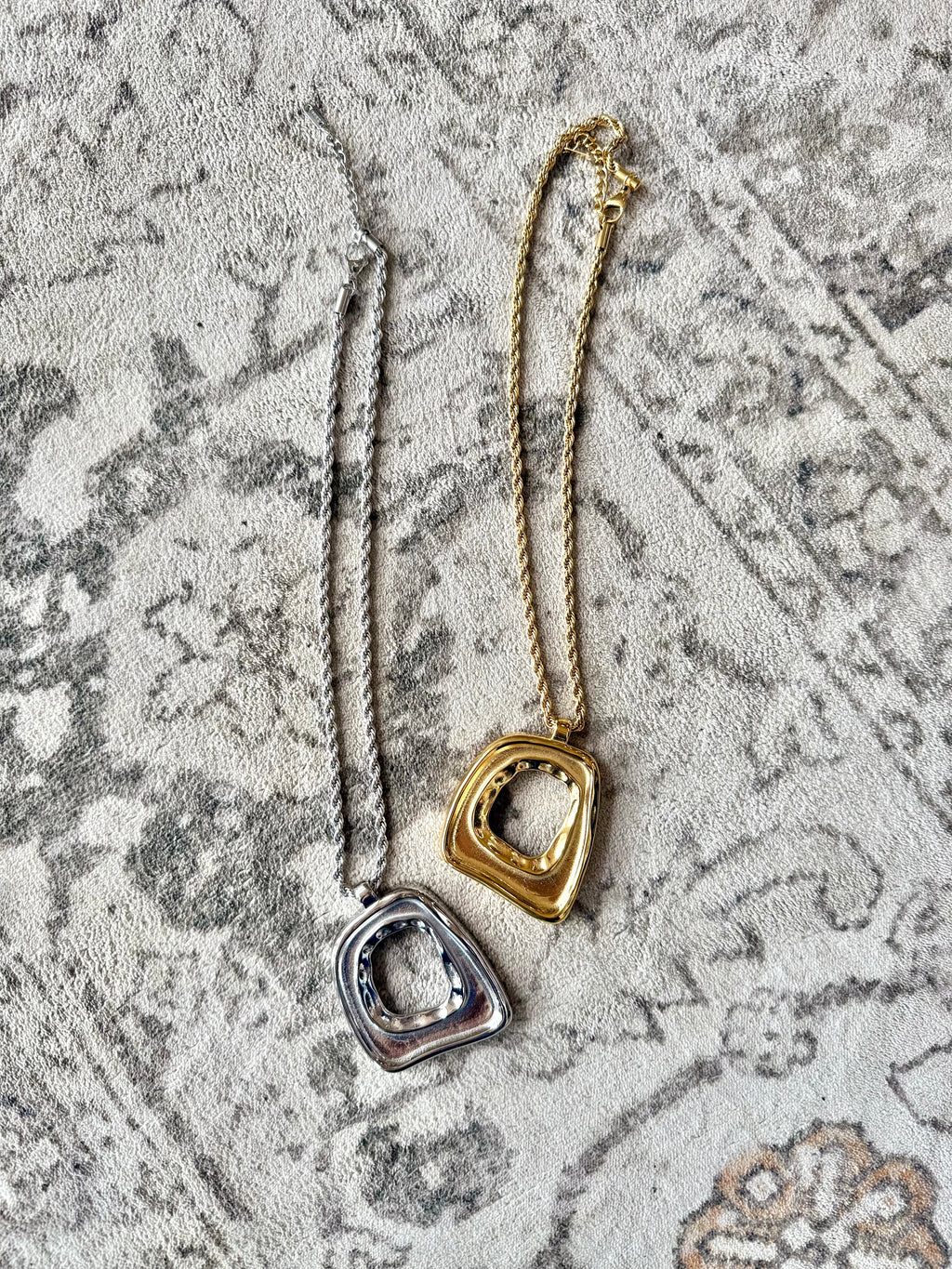Chunky O Statement Necklace | Waterproof