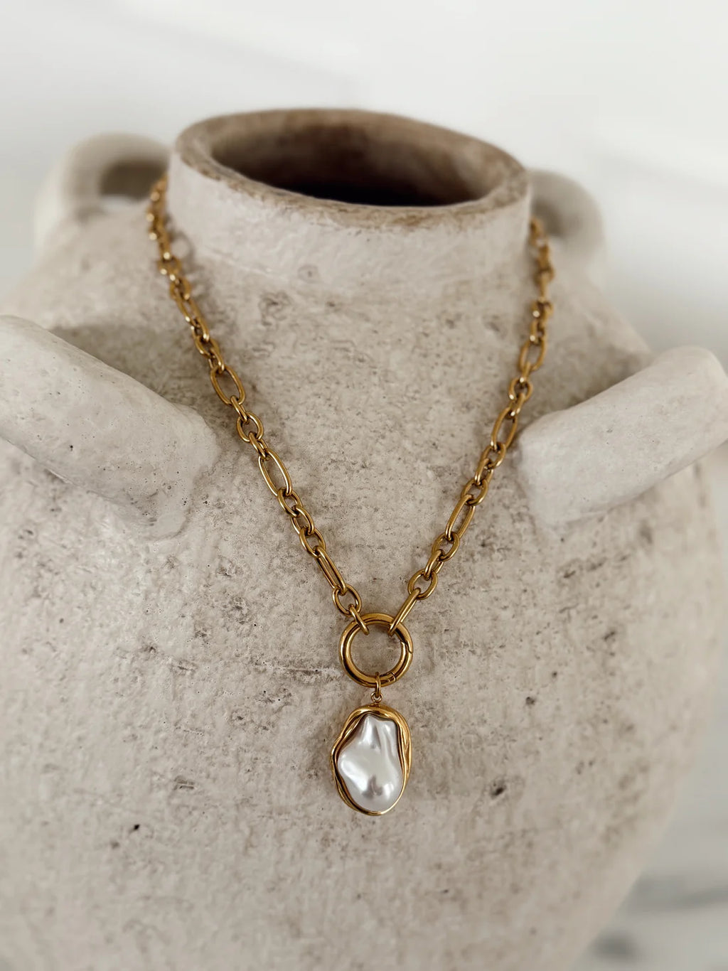 The Cassidy Pearl Necklace | Water Resistant - Chansutt Pearls