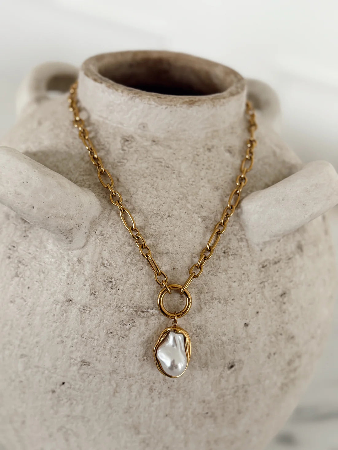 The Cassidy Pearl Necklace | Water Resistant - Chansutt Pearls