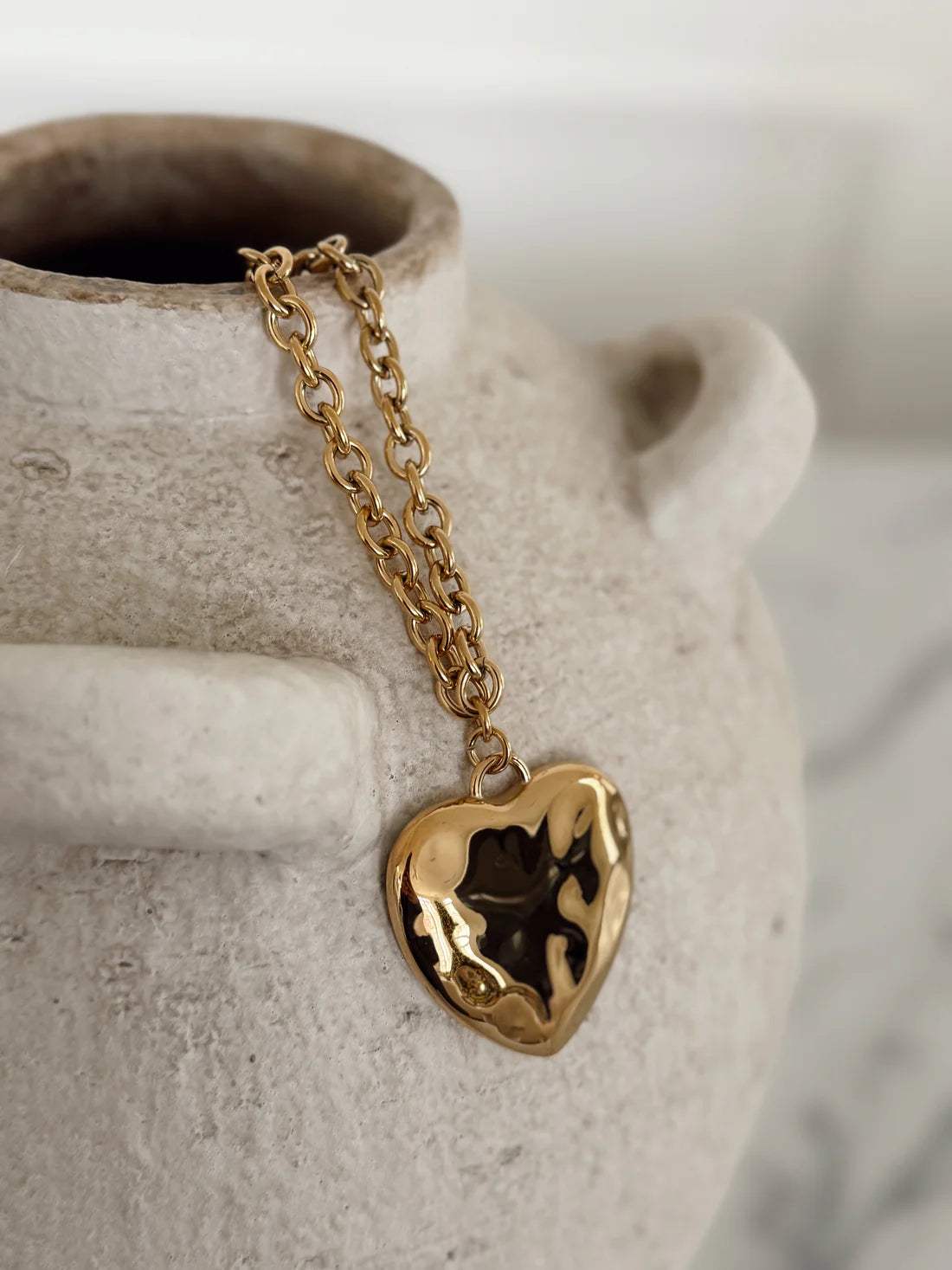 Lola Chunky Heart Necklace | Water Resistant - Chansutt Pearls