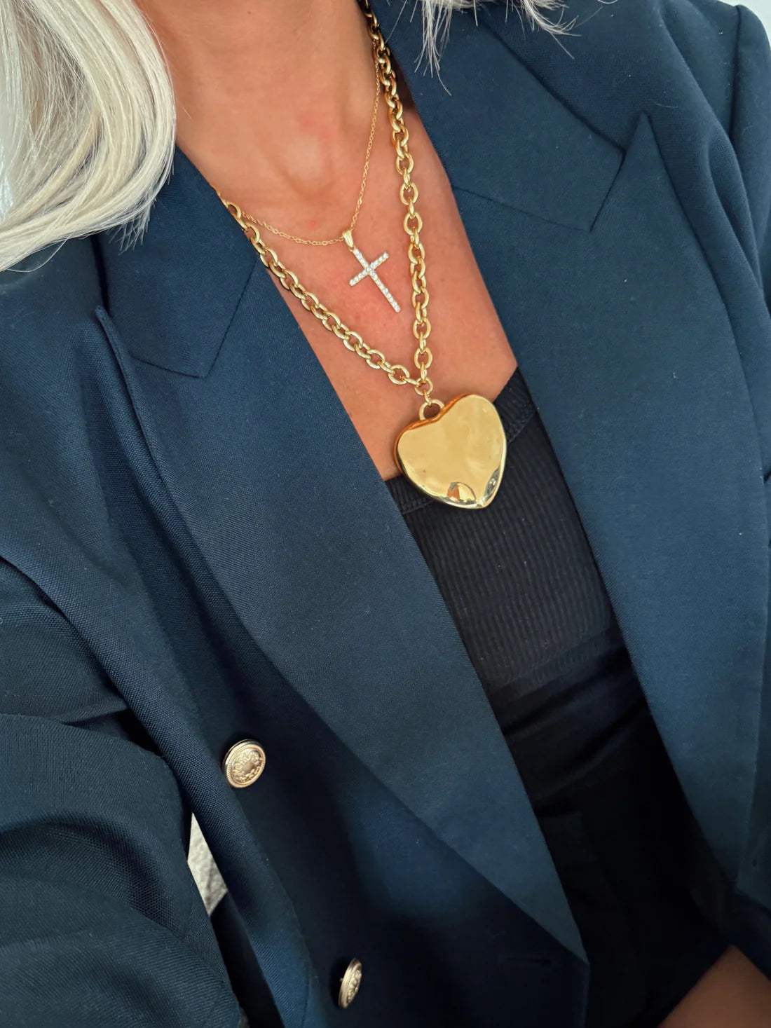 Lola Chunky Heart Necklace | Water Resistant - Chansutt Pearls