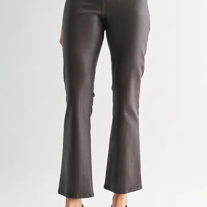 Stand Out Slim Cropped Bootcut Jean